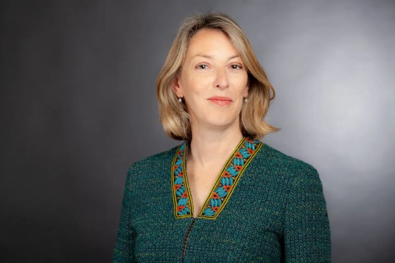 File:Suzanne-Raine.jpeg